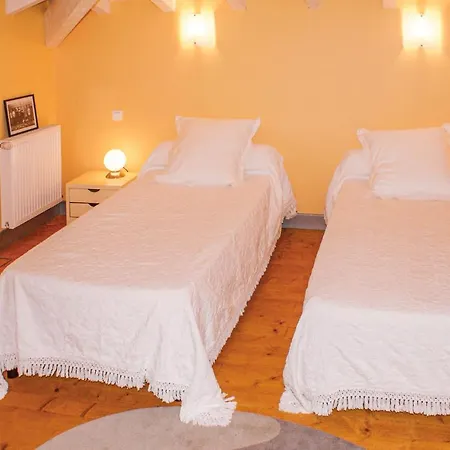 Holiday home Les Marronniers *